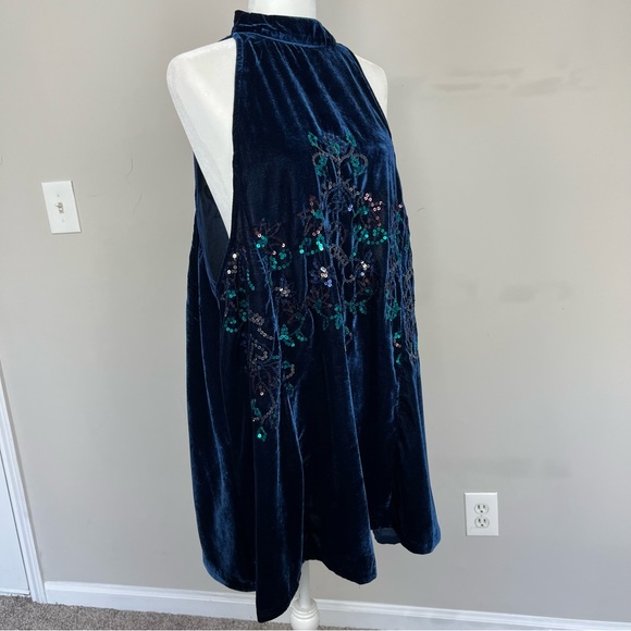 NWT FREE PEOPLE VELVET SEQUIN SWING MINI DRESS HALTER NECK SIZE MEDIUM IN BLUE - Picture 16 of 16